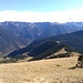 der Auf- und Abstiegsweg führt über den Bergrücken, der die Bezirke Ordino und Canillo im Norden Andorras trennt