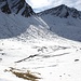 <b>Dal promontorio a quota 2150 m ci si affaccia sui meandri a nord dell'Alpe Torta.</b>
