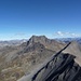 Herrliche Aussicht vom Piz Üertsch zum Piz Kesch. Rechts Piz Blaisun.