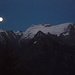 Im Abstieg zur Capanna Pian d'Alpe: Mondaufgang über der Cima dei Cogn.  Rechts P. del Ramulazz und P. di Strega