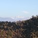 <b>Monte Bregagno (2107 m), Pizzo Badile (3308 m), Pizzo Cengalo (3370 m) e Monte Grona (1736 m).</b>
