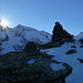 Ankunft zuoberst am Hohwang: Sonnenaufgang zwischen Steinlouwi- und Golegghorn, rechts das Hiendertelltihoren
