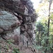 Im Busenberger Galgenfelsen befindet sich das nächste Felsentor: Direkt unter dem Aussichtspunkt...