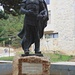 Der Albanische Volksheld Gjergj Kastrioti, genannt Skënderbeu. Er einigte die Albaner, konvertierte zurück zum Christentum und verteidigte Albanien gegen die Osmanen.<br /><br />Mehr dazu siehe: http://de.wikipedia.org/wiki/Skanderbeg