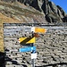 Le indicazioni dell'Alta Via della Val Maggia all'Alpe Spluga.