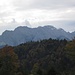 Blick zur Wettersteinwand mit Oberer Wettersteinspitze (2297 m)