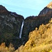 Der Wasserfall von Foroglio im Val Bavona.