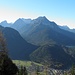 Wettersteingebirge, rechts unten der Lautersee