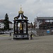 Der Fraubrunnen (Marienbrunnen) auf dem Klosterplatz, aus dem man aus 14 Röhren einen Schluck (anscheinend heilendes) Wasser trinken kann.