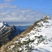 Blick gegen das Gipfelkreuz des Schimbrigs und die Kette um den "Cerro torre"