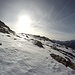 <b>Sulla neve gelata scorgo alcune tracce fresche di un paio di alpinisti diretti al Pizzo del Sole. </b>