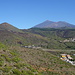 Rechts El Molledo, unser Ausgangspunkt. Im Hintergrund links die Montaña Bilma, und Sicht auf Teide und Pico Viejo