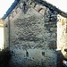 L'esterno del vecchio ossario sottostante la chiesa di Santo Stefano a Miglieglia.