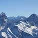 Imposant: Ela-Tinzenhorn, dazwischen gut gerahmt Bernina