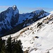 Aussicht von Col de Verne / Col de Vernaz (1814m) nach Frankreich zum Mont Chauffé (2093m) und Pointe de Lachau (1962m).