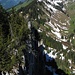 Steilabbrüche am Gipfel der Sienspitze.