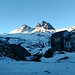 am col du Pourtalet; Blick zum Pic du Midi d´Ossau (2884m), links daneben der Pic Peyreget (2487m)