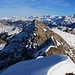 Aussicht vom Le Tarent (2548,0m) nach Osten auf die acht Meter niedrigere La Pare (2540m).