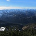 Im Süden das Karwendel, unten das Sagbachtal
