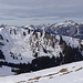 schönes Panorama - mit nun (in der rechten Bildhälfte) erscheinenden Obersimmentaler Gipfeln