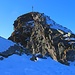 Piz Pian Grand (2689m): Der Gipfel mit der Wetterstation kommt näher...