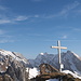 Das Gipfelkreuz auf dem Lütispitz vor dem Westlichen Alpstein