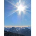 Blick vom höchsten Molasseberg Europas auf den höchsten Berg von Glarus Nord und auf den Höchststand der Sonne (ca. 12: 20 Uhr) auf ihrem tiefsten Orbit des Jahres.