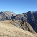 <b>Da questa sella a 2140 m di quota posso affacciarmi sulla Val d’Anzon, un vallone che raggiunge la parte nord del villaggio di Mesocco. </b>