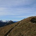 Gipfelkreuz der Blaue Tosse mit Blick zur Fürstein-Gruppe