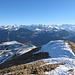 Ausblick über Rücken- und Dundelegg zu Güpfi und Zentralschweizer Gipfeln