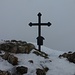 schönes Kreuz auf dem Fockenstein. Sicht leider Null.