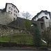 Start: Blick hoch zum Schloss Biberstein