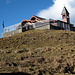 la caratteristica chiesetta degli alpini alla Bocchetta di Colonno