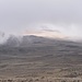Kibosattel, Kilimanjaro in den Wolken