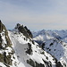 Blick aus der Flanke des Südostgipfels (P. 3013) zum Vorgipfel (2973 m) des Piz Cotschen