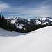 Traumhafte Aussicht auf flache Alpen