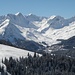 Blick auf Arosa und Skigebiet. Ich hoffe die Benennungen der Berge stimmen.