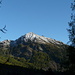 Il [http://www.hikr.org/tour/post5648.html Pizzo Bombögn] divide la Val di Campo dalla Val di Bosco