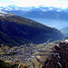 Vue de la Gemmi sur Leukerbad et les Alpes valaisannes