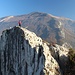 höchster, exponierter Punkt vom Colodri, hinten der <a href="http://www.hikr.org/tour/post9025.html">Monte Stivo</a>