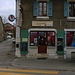 In der nächsten Umgebeung der Kirche Saint-Maurice von Bernex (454m) befindet sich das Restaurant du Signal das seinen Namen dem Hügel verdankt. Gleich neben dem Restaurant geht ein Fahrsträsschen zum Signal de Bernex hinauf.
