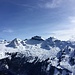 Markantes Dreiergruppe im Osten, hinten links das Glärnischmassiv