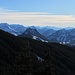 Blick vom Edelsberg in die Oberstdorfer und Kleinwalsertaler Berge; vordergründig das markante Duo Sorgschrofen-Zinken