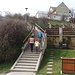 Gegenüber des Friedhofs führt eine Treppe nach oben