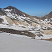 Am Sattel zwischen Aragats Süd- und Westgipfel - Rückblick über den Krater zum Nord- und Ostgipfel.