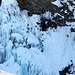 Zoom sulla cascata ghiacciata