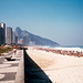 Rio mit bekannter Kulisse.<br />Der Windsack zeigt, das ist der offizielle Hängegleiter-Landeplatz
