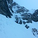 Blick in die 2. SL. Die 4er Schlüsselstelle der klassischen Nordwand liegt weit unter dem Schnee und ist heute eine 2er-Stelle.