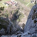 Oberhalb dieser Schlüsselstelle.