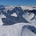 Aroser Rothorn (2980,2m): Gipfelaussicht auf den Südgrat den Gratverlauf die Pizza Naira (2870m) und das Lenzer Horn bilden. 